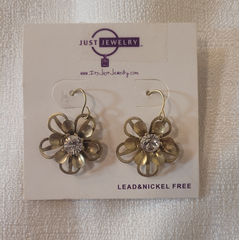 💐3/$20 Just Jewelry Simply Irresistible Flower Earrings